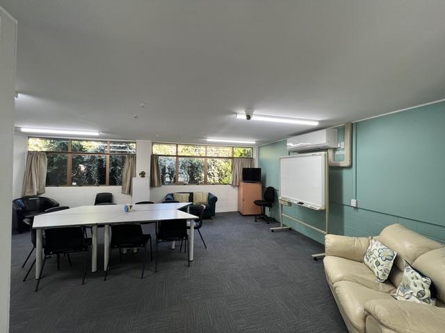 Kowhai-Room-South-Shot